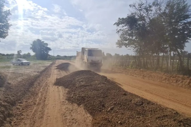 Prefeitura segue trabalhando na recuperação das estradas na zona rural de Sigefredo Pacheco (PI)